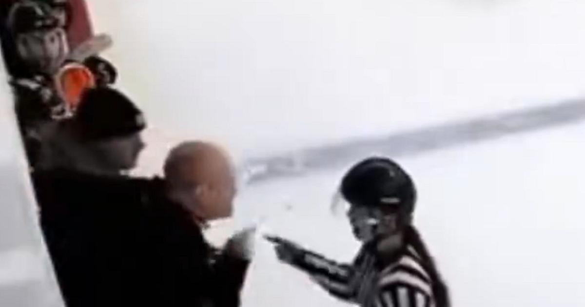 Flyers-U10-Coach-vs-Referee