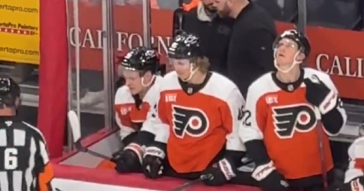 Matvei Michkov-Bench-Sept-27-2205-Feat