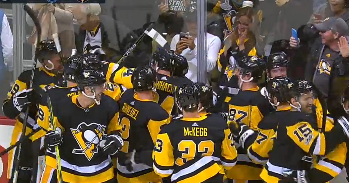 Phil Kessel scores #300 on the breakaway in overtime!