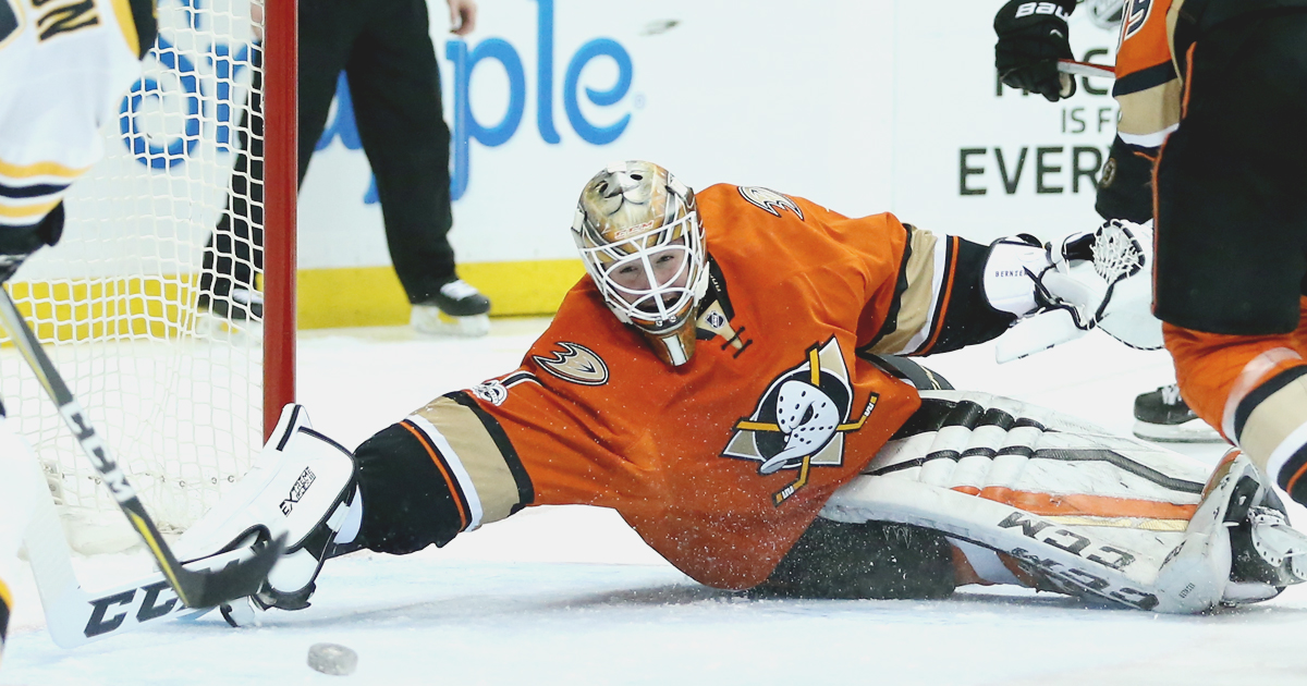 Must see: Save of the Night - Jonathan Bernier