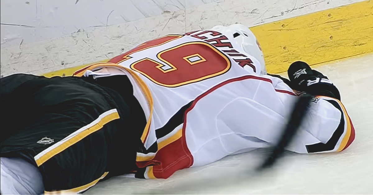 Calder trophy contender is down after taking elbow to the face!
