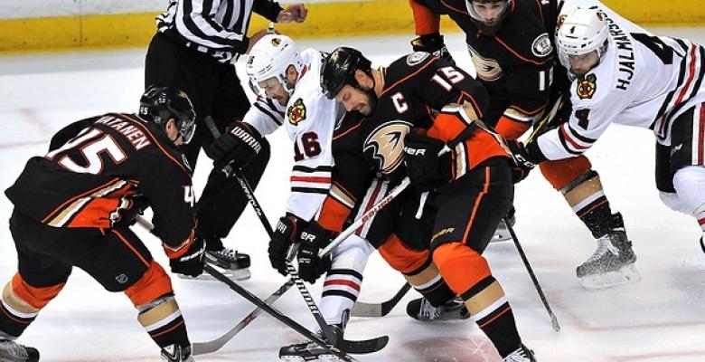 VIDEO: Ryan Getzlaf ties franchise playoff record.