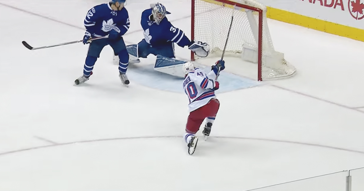 Watch: Andersen's incredible pad save