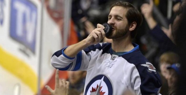 (VIDEO): Jets fans mock Joe Thornton and the Sharks with simple, yet brutal chant!