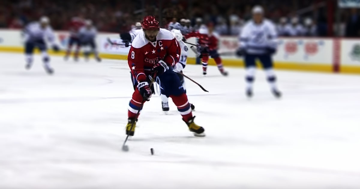 Must See: Old-fashioned Ovechkin's goal lifts up the crowd in Washington!