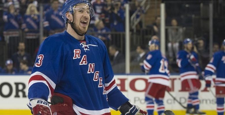 VIDEO: Kevin Hayes' game tying goal.