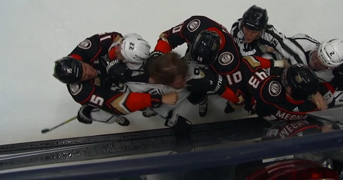 Getzlaf &amp;amp; Perry both sucker punch Kempe in their final game of the season.