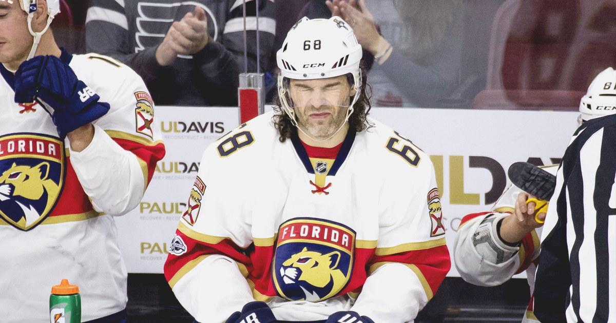 Must see: Jagr buries a sneaky shot