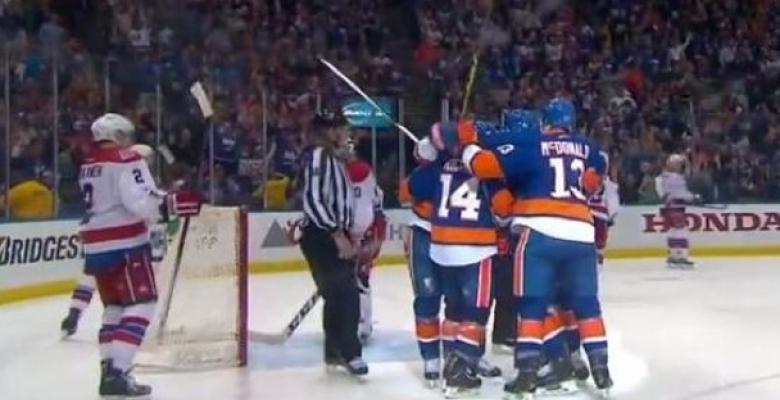 (VIDEO): Tavares sets up goal after Ovechkin's huge hit from behind.