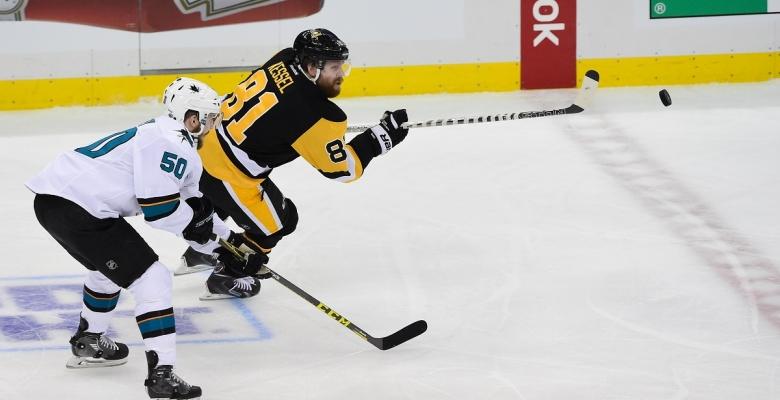 Multiple mistakes from Sharks leads to first goal of Game 2.