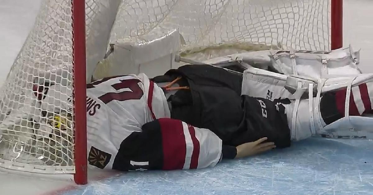 Goalie leaves game with bad looking injury
