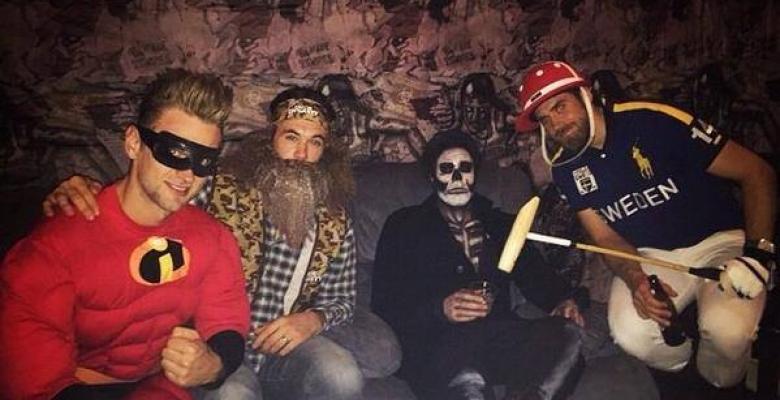 The Wings&amp;#039; in costume! (PICS)