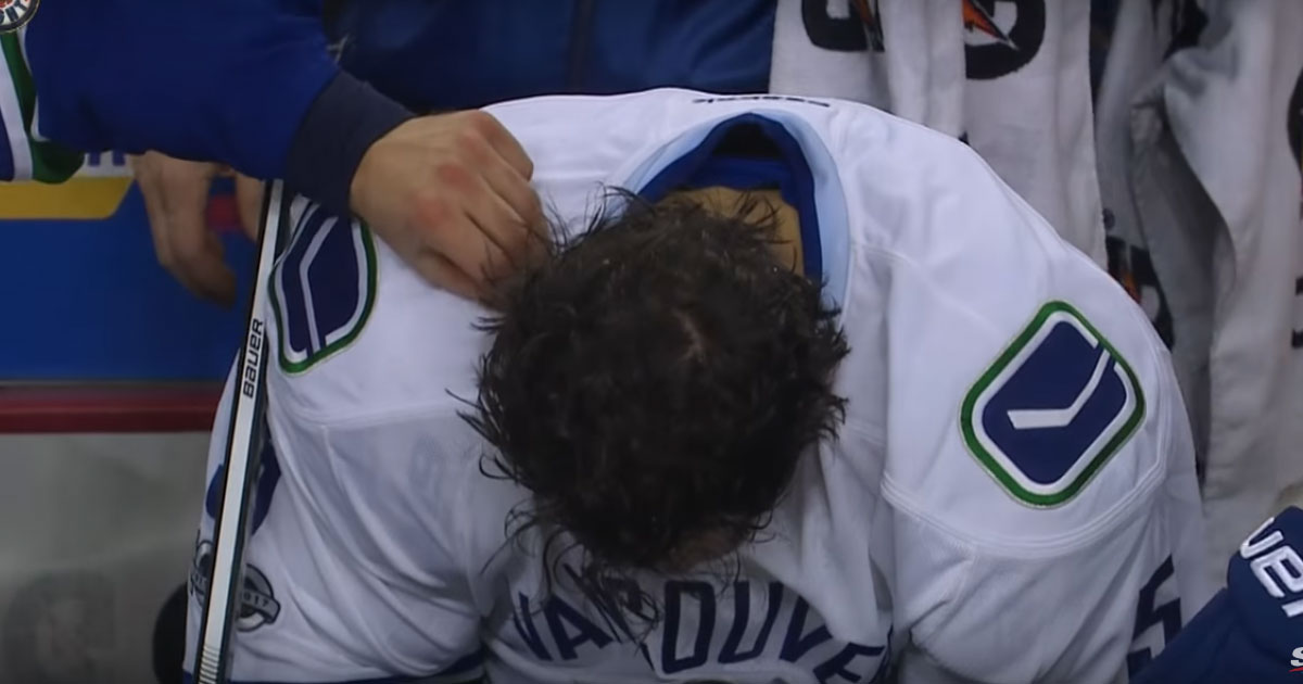 Must See: Trainer picks plastic out of Sbisa’s head after astonishing hit!