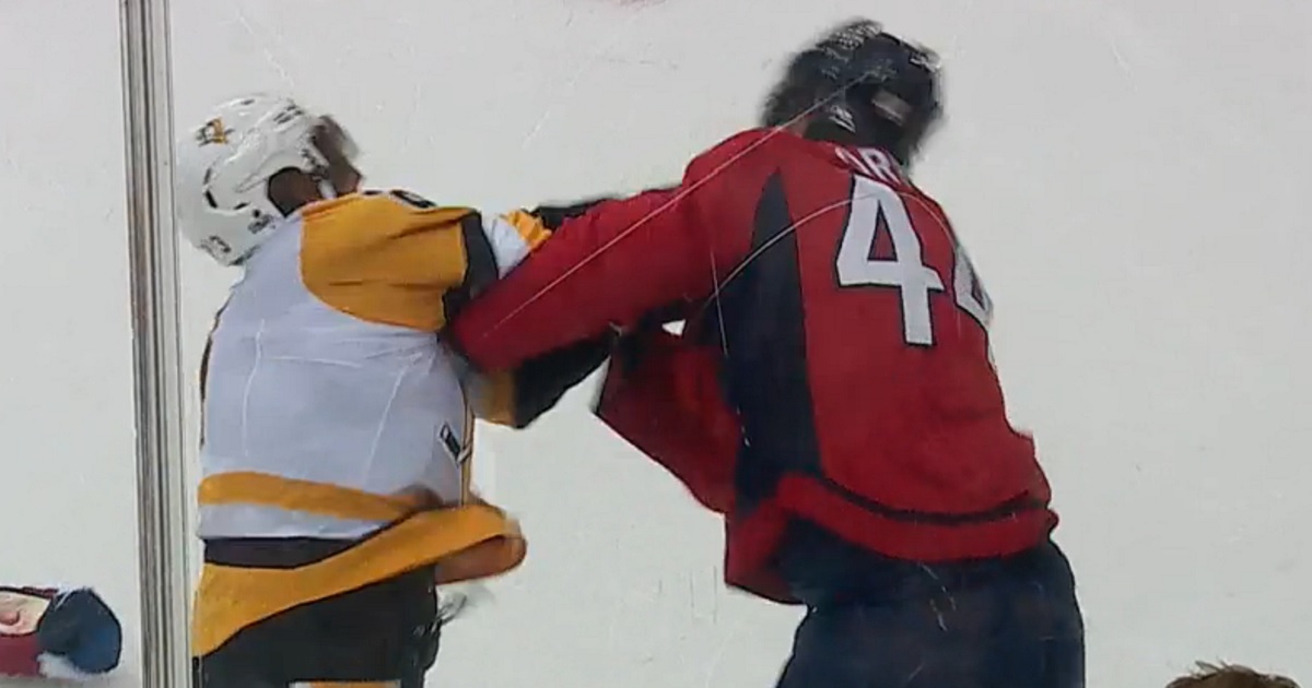 We have a fight in Game 7 of the Stanley Cup Playoffs!