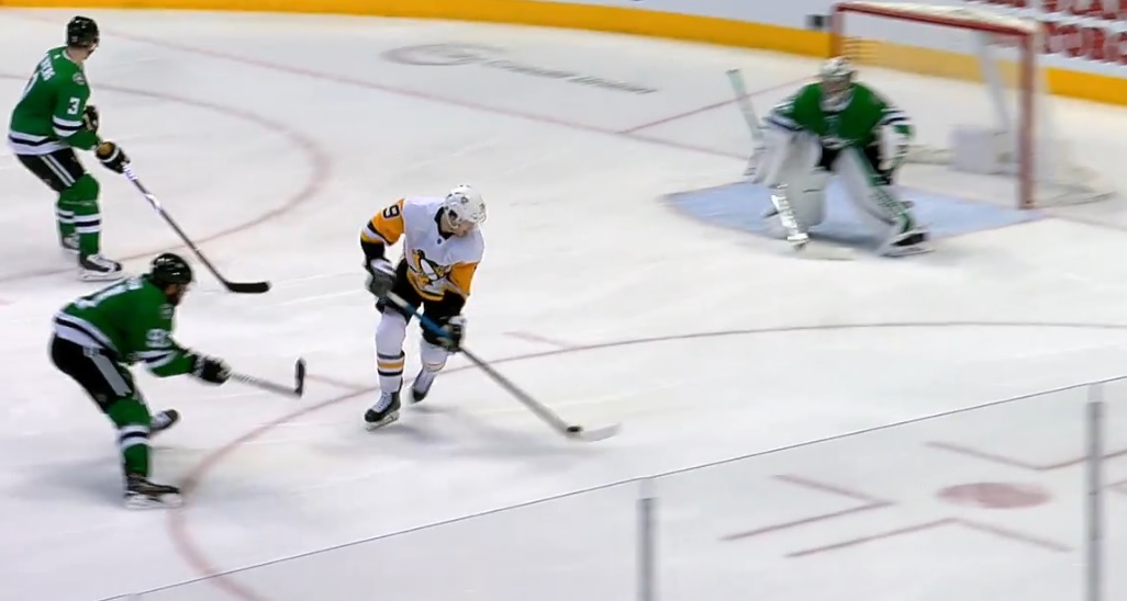 Jared McCann scores amazing Spin O Rama backhand goal while shorthanded!