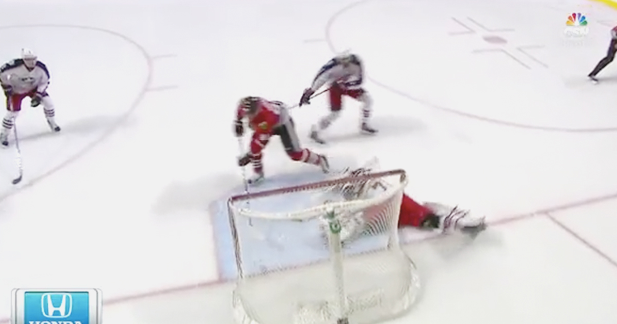 MUST SEE: Hossa's smooth finish in front