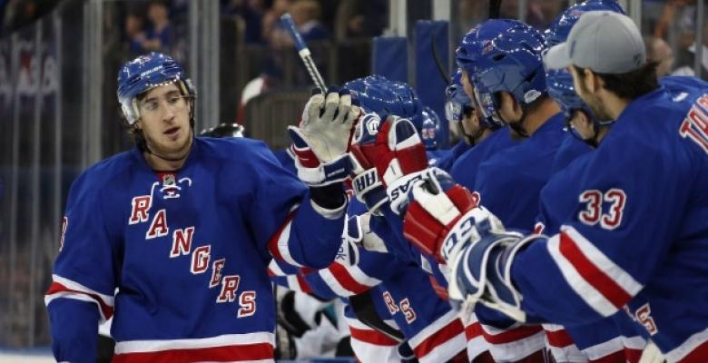 (VIDEO): Kevin Hayes finishes with a Forsberg after egregious giveaway!