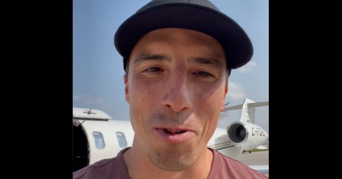 Marc Andre Fleury has a message for fans in Chicago.