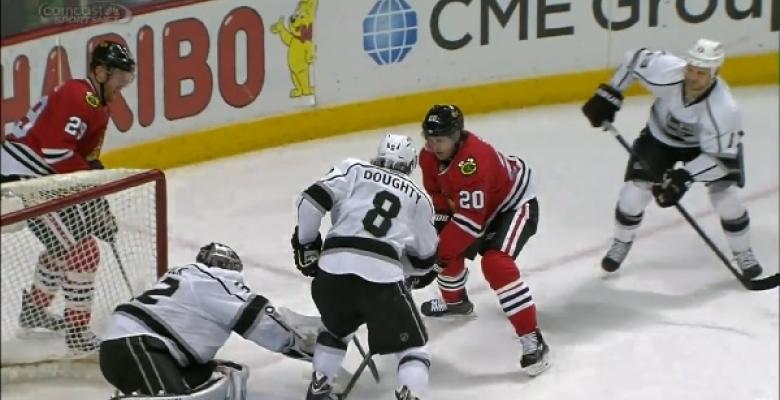 VIDEO: L.A. Kings crush Saad with a devastating 'sandwich' check!