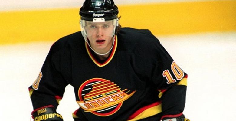 CLASSIC VIDEO: The Russian Rocket leads the charge against the Flames.