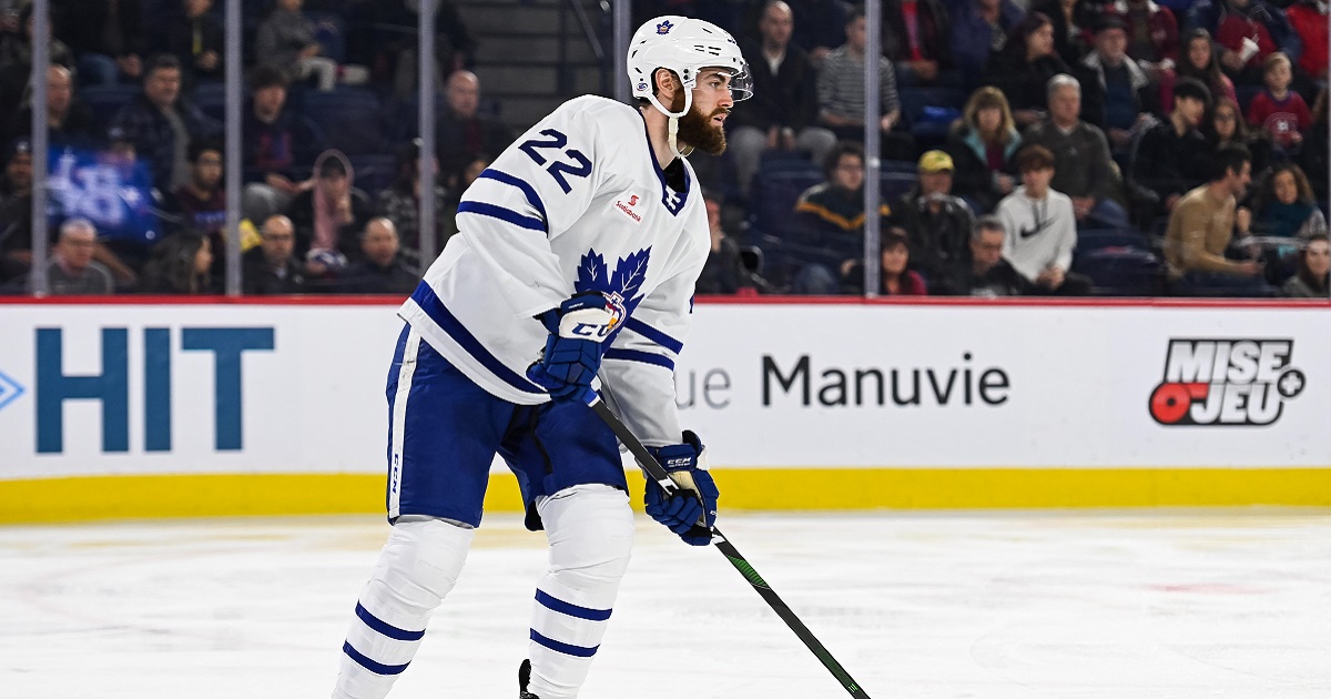 Maple Leafs and Predators have just pulled off a 1 for 1 trade.